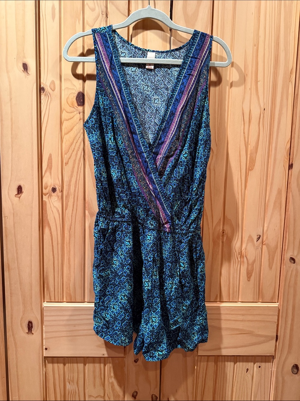 Sleeveless V-Neck Printed Romper in Blue & Teal